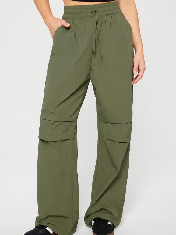 Fabletics Woven Crinkle Pants Women Green Size L